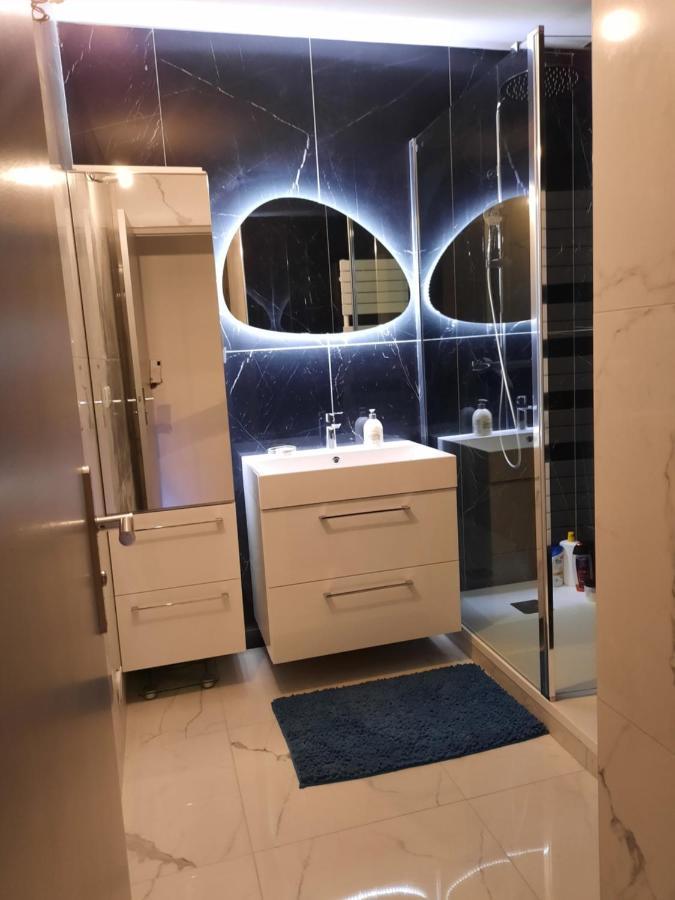 Mon Petit Paradis, Cassis Centre Apt 90 M2, 200 M Mer, Terr Plein Sud, Clim Park Prive المظهر الخارجي الصورة